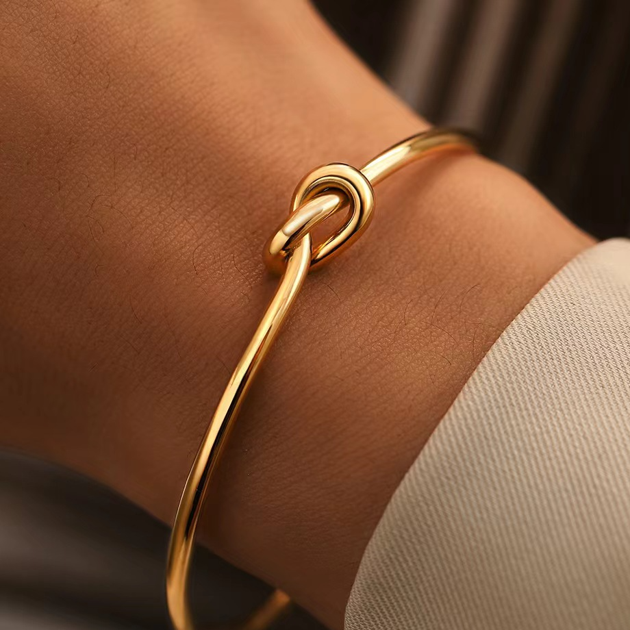 Love Knot Bangle